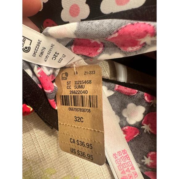 Victoria Secret Strawberry Sexy Push Up Bra NWT 32C - Picture 5 of 5